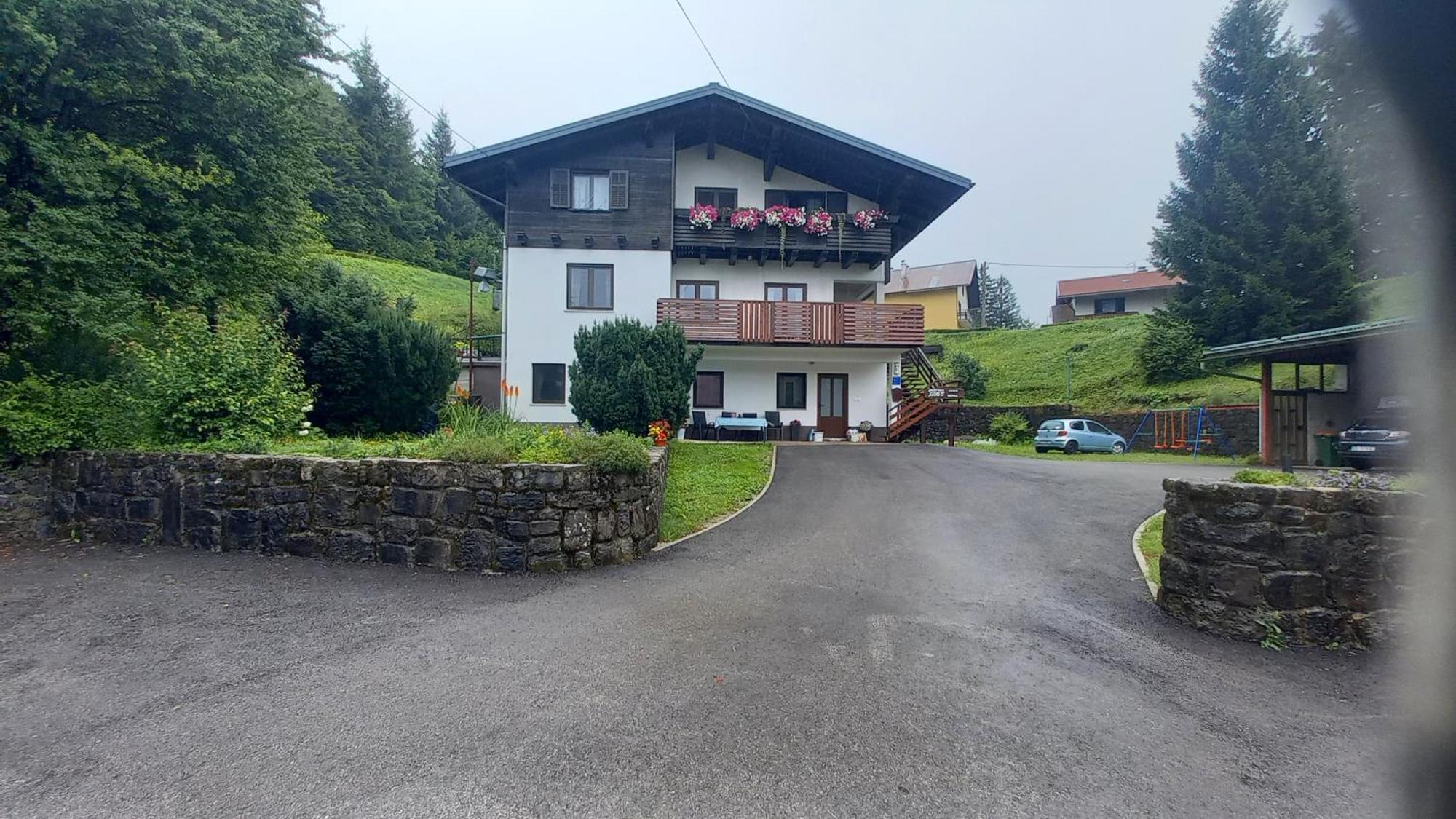 Gogo Apartment Delnice Exterior foto